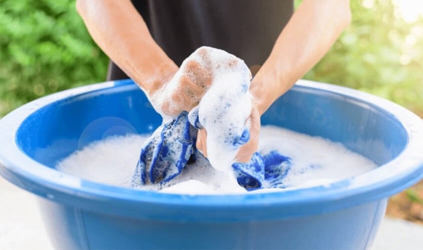 Nên Giặt Tay Các Loại Vải Nào?