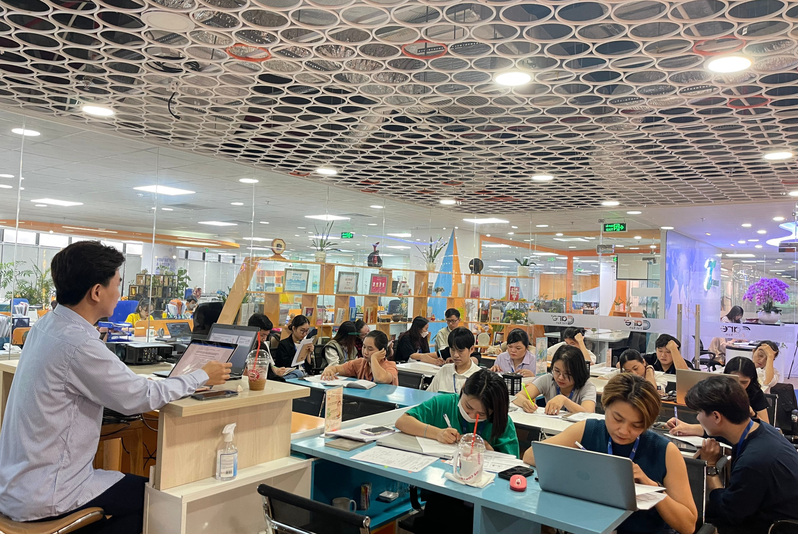 EcoWash HCMC Tổ Chức Đào Tạo Nâng Cao Kỹ Năng Giao Tiếp Và Làm Việc Nhóm Hiệu Quả